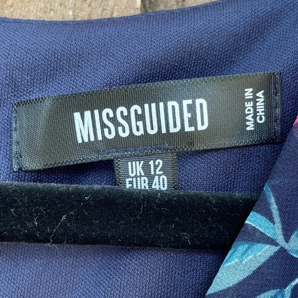 Dress - Picture 2 of 4